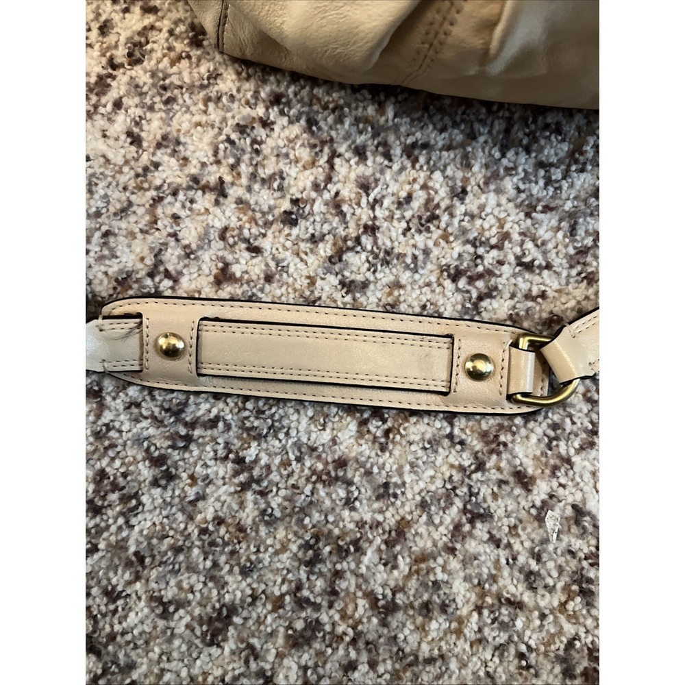Authentic COACH Champagne Beige Quality Leather Shoulder handbag purse F19247 - Picture 4 of 9
